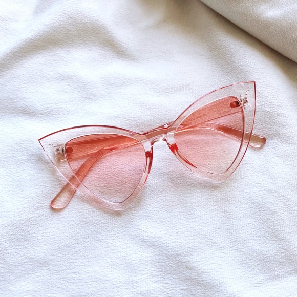 Accessories - Vintage Style Cat Eye Sunglasses